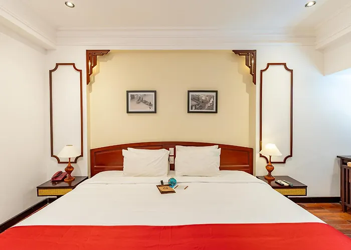 Deluxe King Room