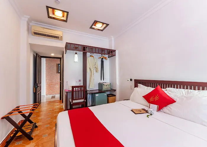 Standard Queen Room
