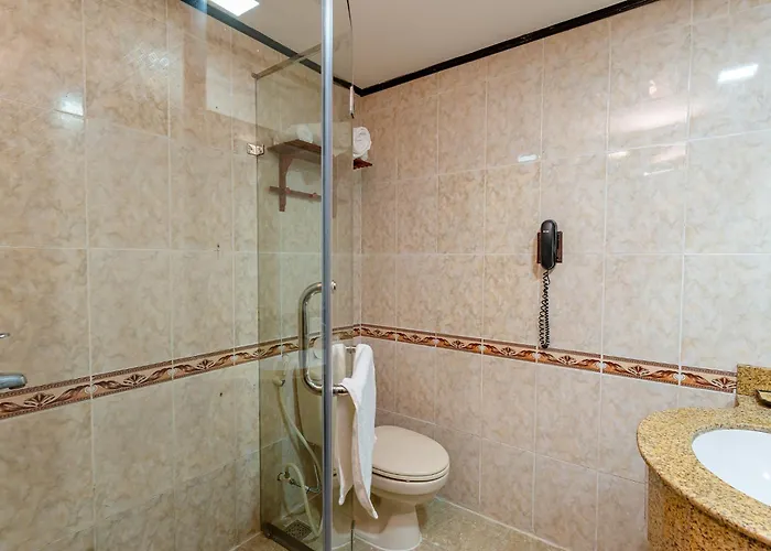 Standard Queen Room